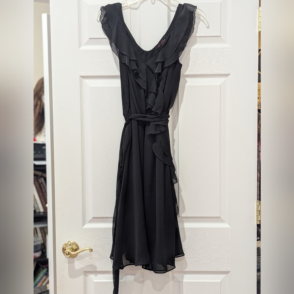 Elegant Black Ruffle Dress Size 8